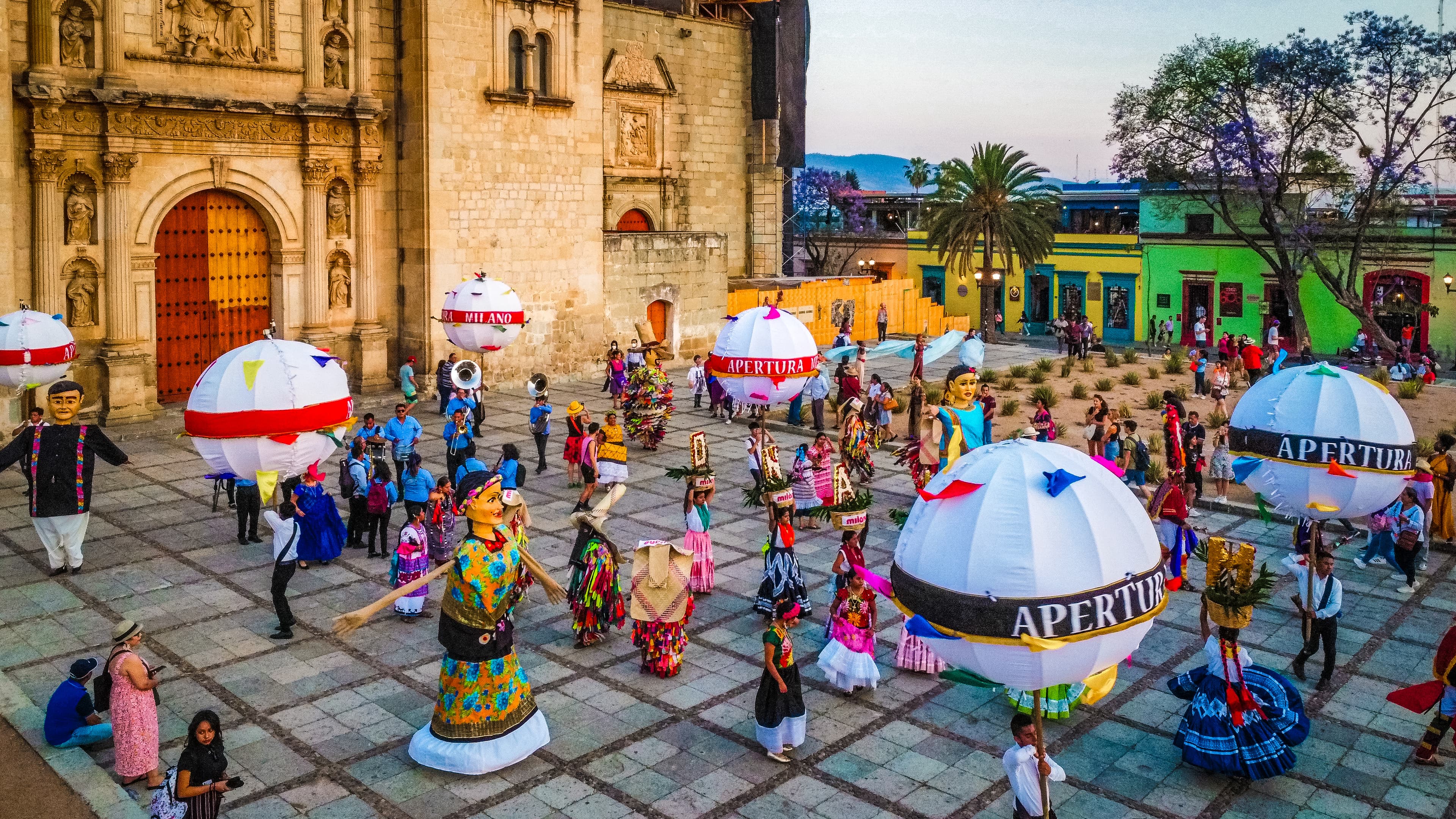 Portada de Tradicionales Calendas de Oaxaca