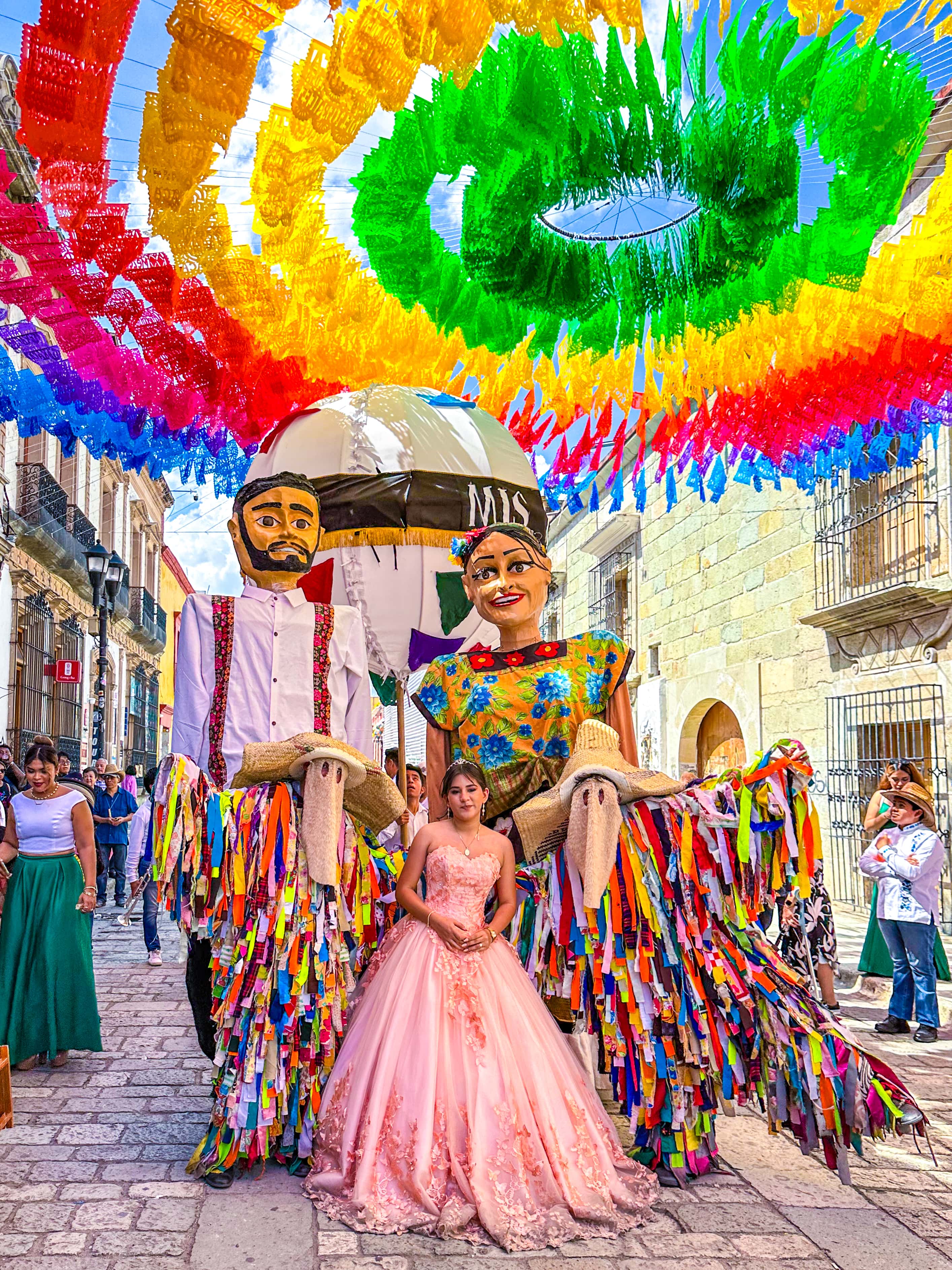Fiesta con elementos festivos